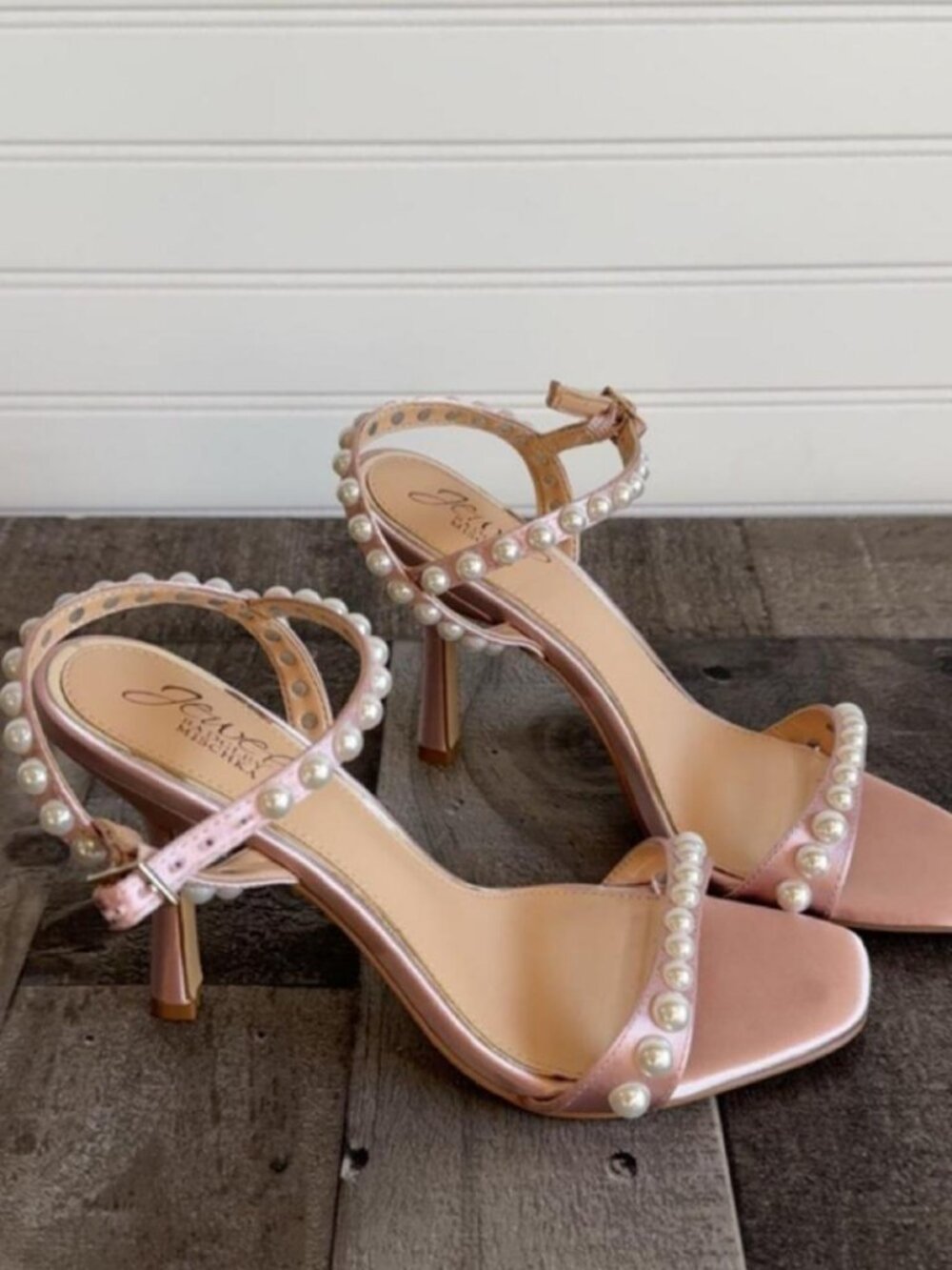 Jewel Badgley Mischka Women's Pink and Tan Courts